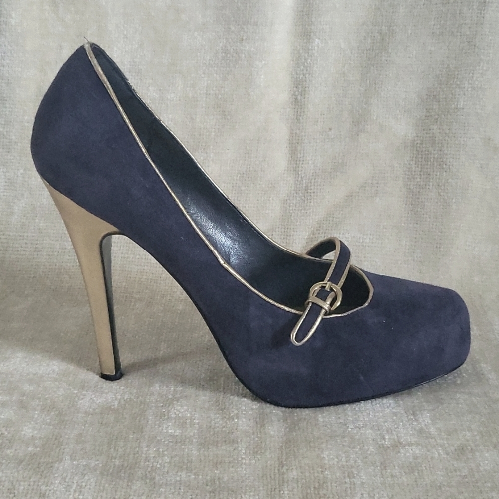 ⌛️CLEARANCE  - Faux Mary Jane heel in violet, sz 6.5